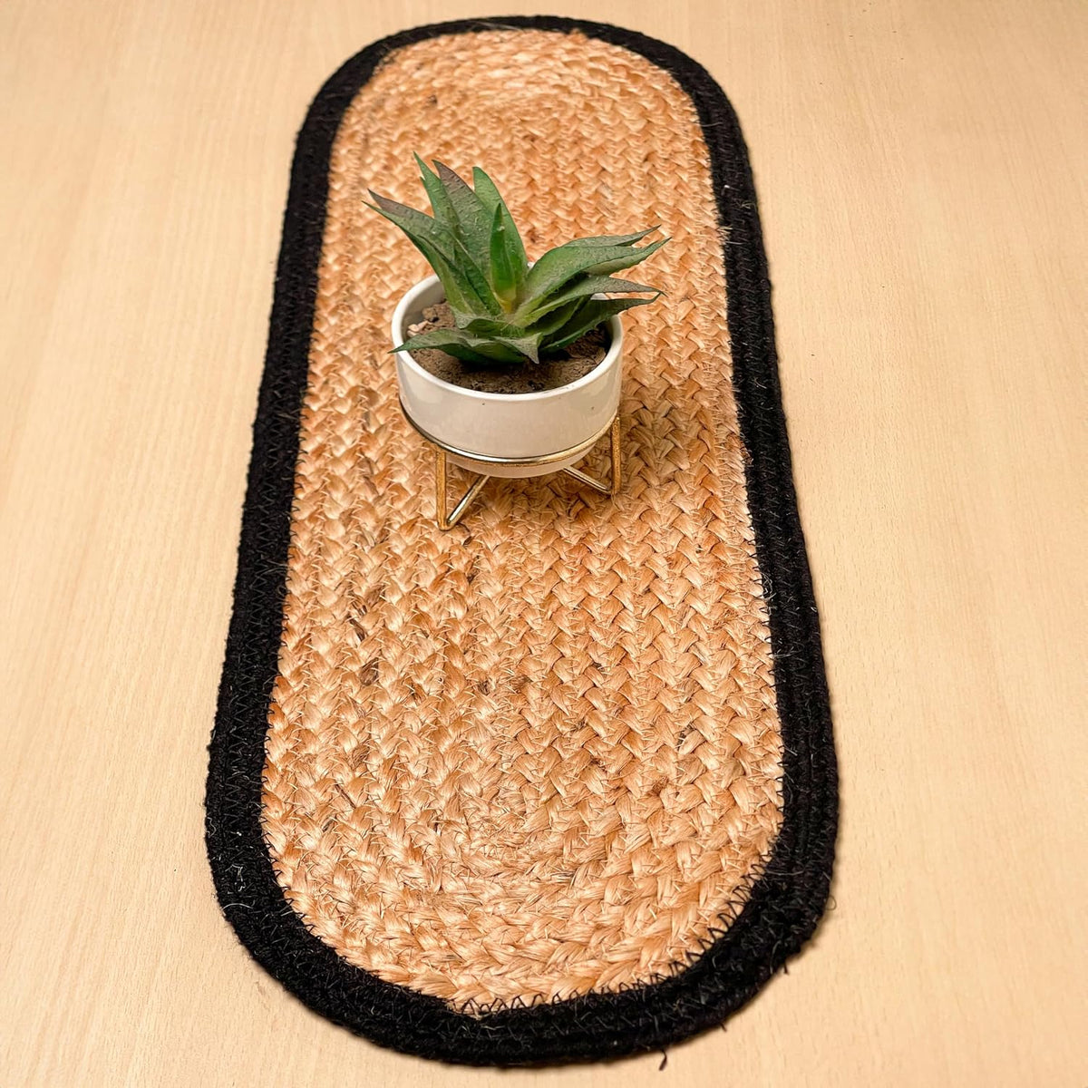 CHARDIN HOME Round Woven Jute Braided Placemats, Set of 4, 14 Inch | Farmhouse, All Natural